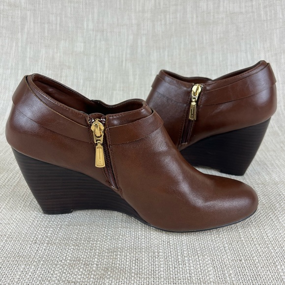 CALL IT SPRING W Size 10 zip-up Brown Wedged Bootie - Picture 7 of 9
